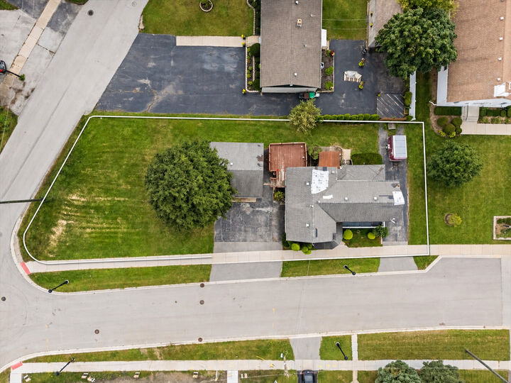 Property Photo:  6715 174th Street  IL 60477 