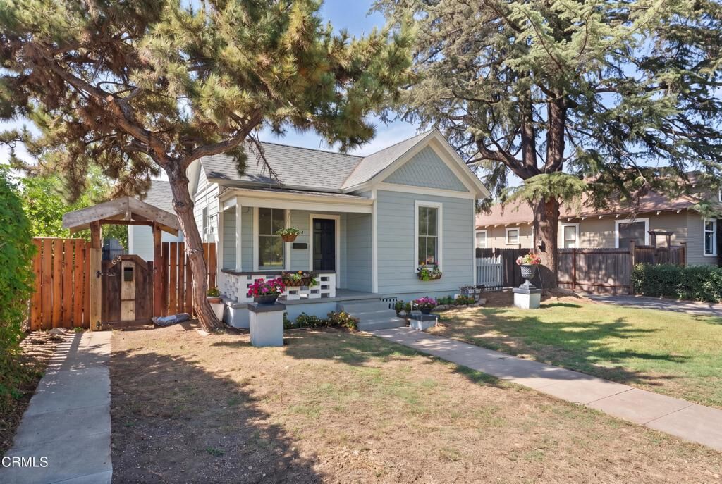 Property Photo: 79 W Villa Street CA 91103