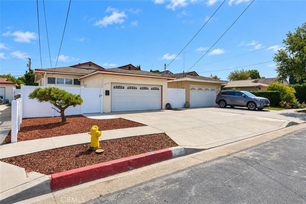 Property Photo:  18410 Grevillea  CA 90278 