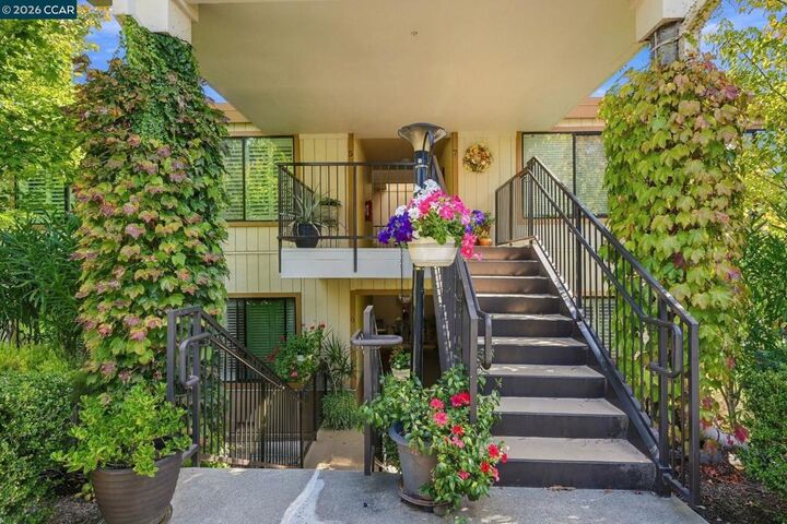 Property Photo: 1209 Running Springs 5 CA 94595