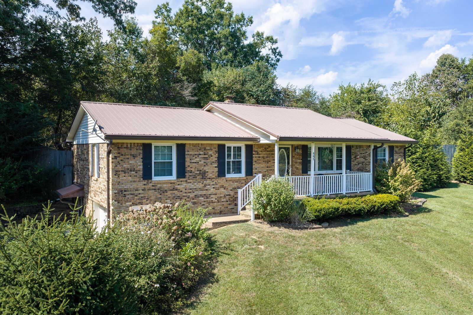 Property Photo: 665 Julia Dr TN 38506