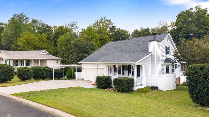 Property Photo:  132 Alexanders Cir NW  TN 37312 