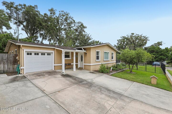 Property Photo:  6053 Hinely Lane  FL 32216 