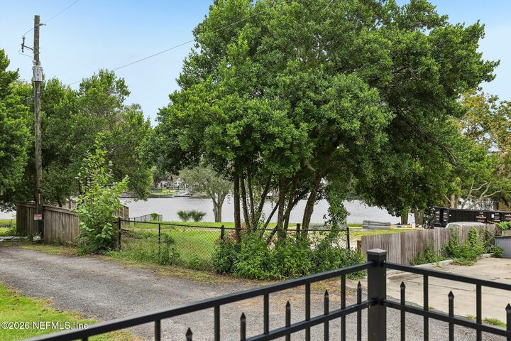 Property Photo:  6053 Hinely Lane  FL 32216 