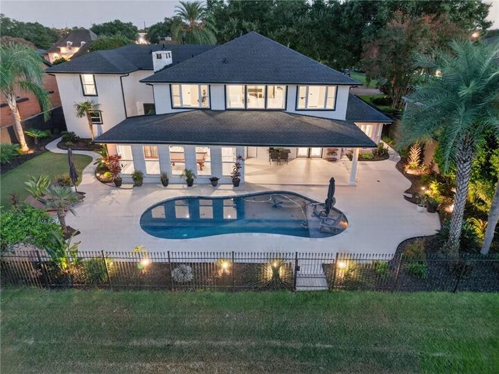 Property Photo:  54 Chateau Latour Drive  LA 70065 