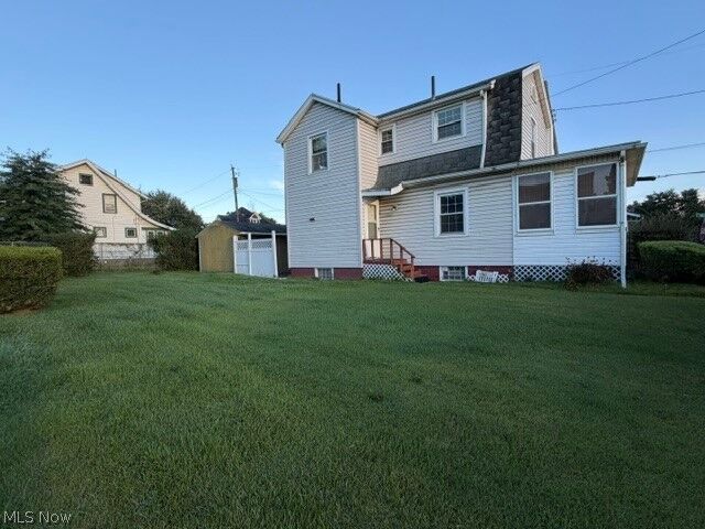 Property Photo:  1547 Maple Avenue NE  OH 44705 