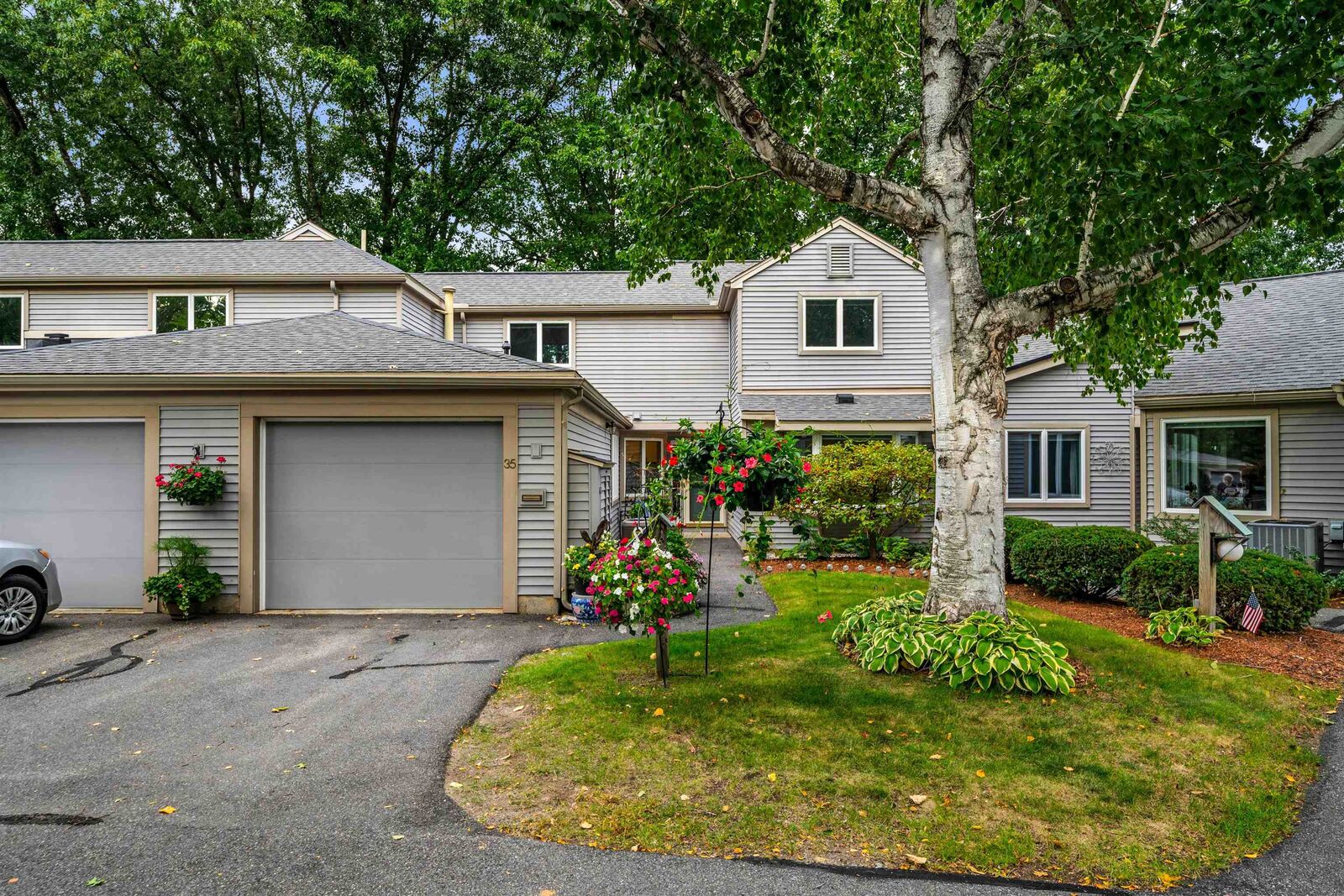 Property Photo: 35 Walden Pond Drive NH 03064-2877