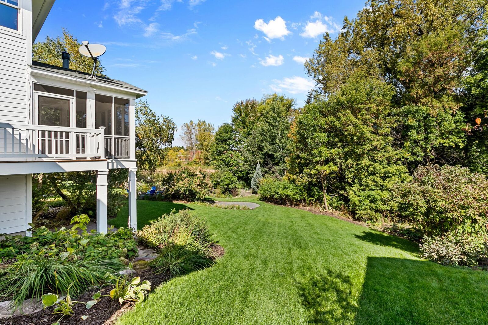 Property Photo: 209 Rutherford Road MN 55082