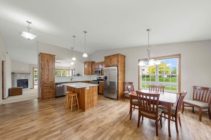 Property Photo: 6481 Ojibway Path MN 55014