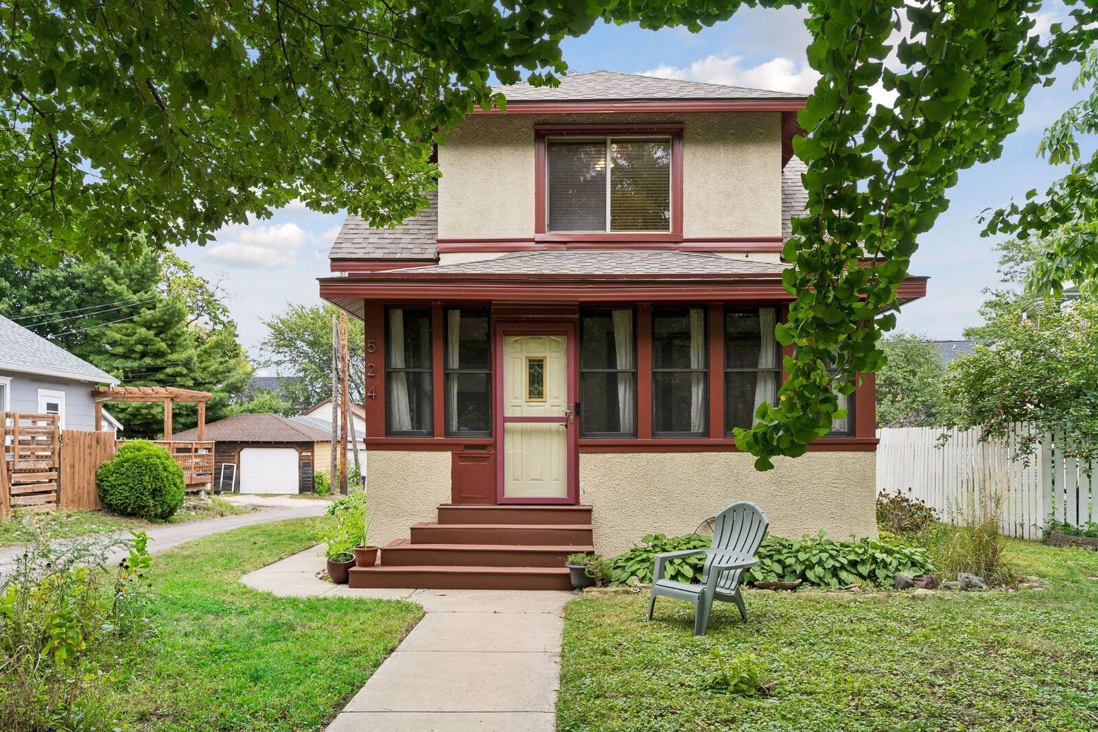 Property Photo:  524 Lexington Parkway N  MN 55104 
