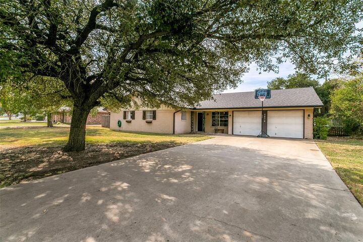 Property Photo: 5474 Valley Drive TX 76140