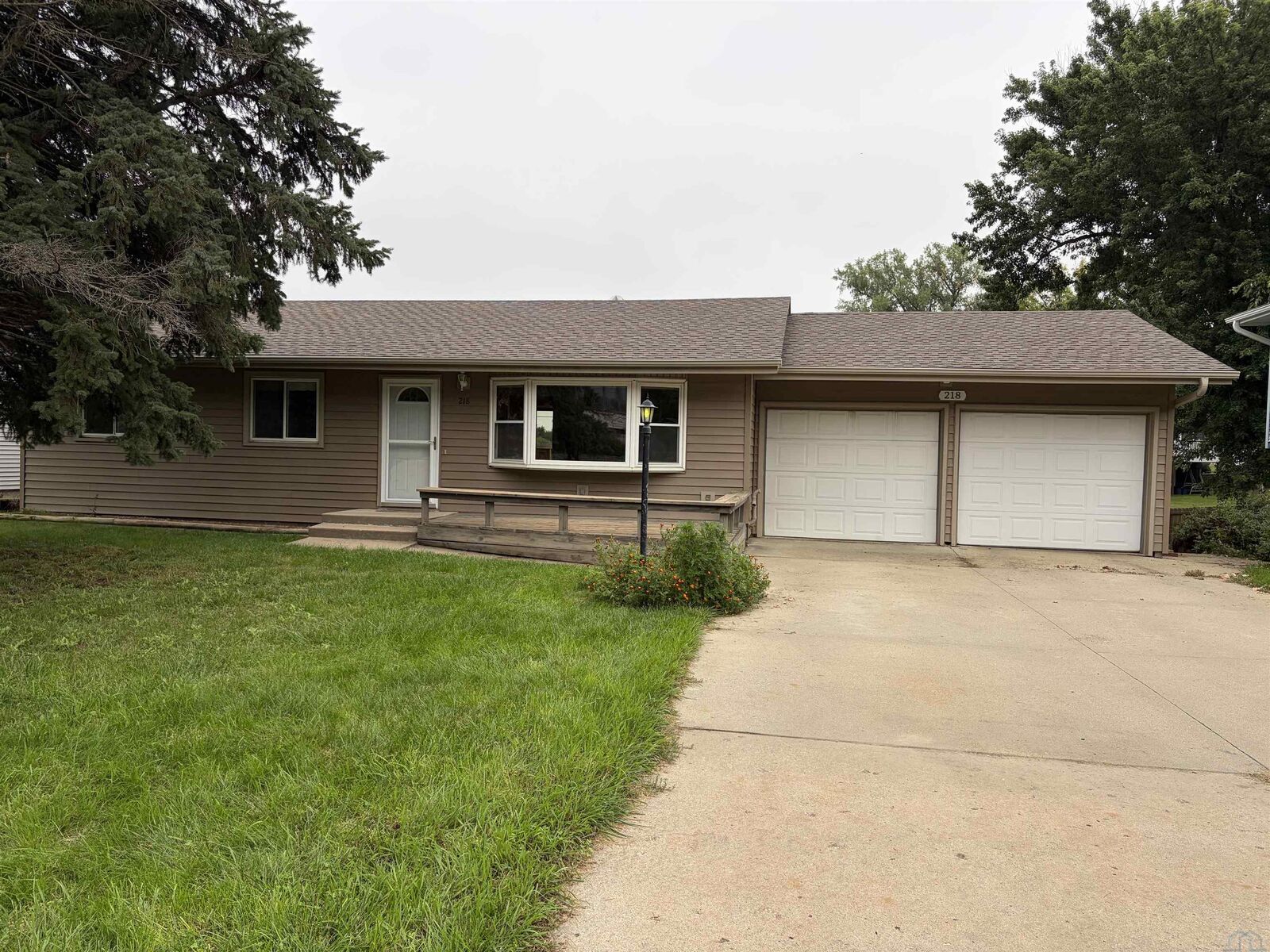 Property Photo: 218 S Colon St IA 51103