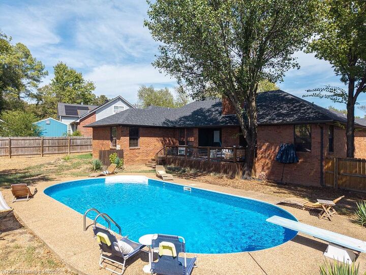 Property Photo: 1327 Springdale Drive AR 72921