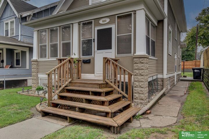 Property Photo:  620 N 34 Street  NE 68131 