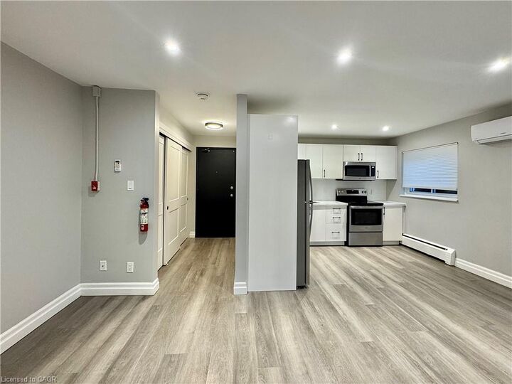 Property Photo:  410 Hazel Street 204  ON N2L 3P7 