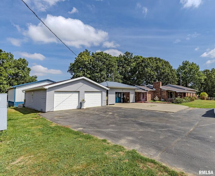 Property Photo:  10602 Blooming Grove Road  IL 62674 