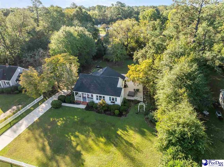 Property Photo: 925 Sparrow Ave SC 29550-5141