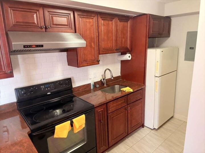 Property Photo: 1025 Hancock St 6J MA 02169