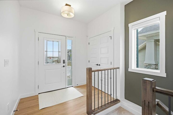 Property Photo:  13 Bayview Mews SW  AB T4B 5N8 