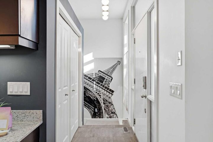 Property Photo:  1911 28 Street SW 1  AB T3E 2H1 