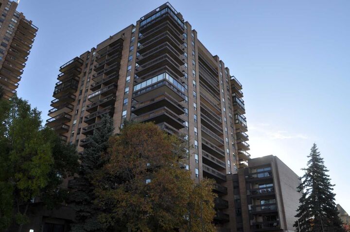 Photo de la propriété: 9800 Horton Road SW 1704 AB T2V 5B5