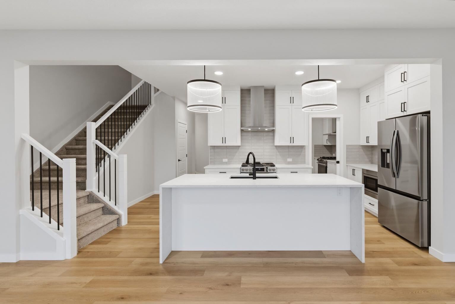 Property Photo:  433 Lewiston Landing NE  AB T3P 2P3 