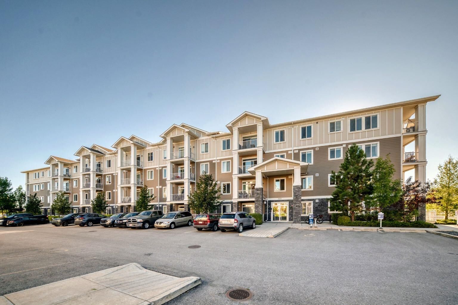 Property Photo:  522 Cranford Drive SE 3203  AB T3M 2L7 