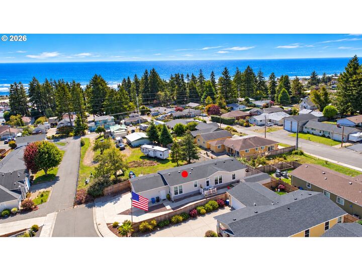 Property Photo:  112 Alderwood Ln  OR 97415 