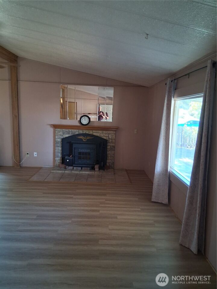 Property Photo: 722 NE 2nd WA 98851