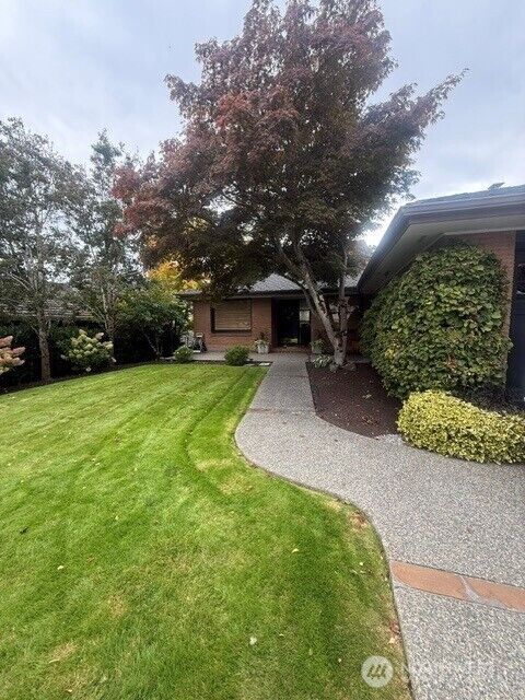 Property Photo:  2649  West Viewmont Way W  WA 98199 