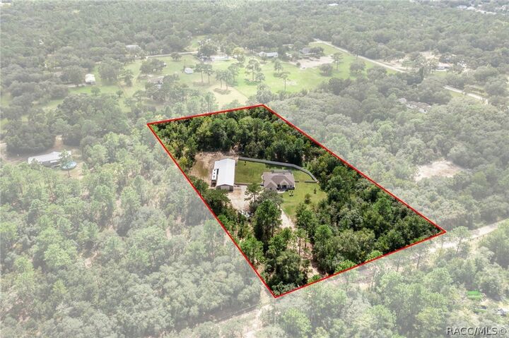 Property Photo:  404 E Nicholas Street  FL 34442 