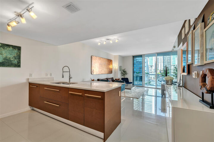 Property Photo:  475 Brickell Avenue 512  FL 33131 
