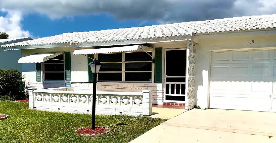 Property Photo:  119 SW 10th Court  FL 33426 