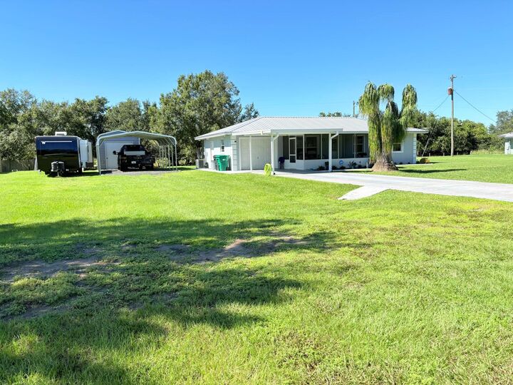 Property Photo:  6012 SE 30th Parkway  FL 34974 
