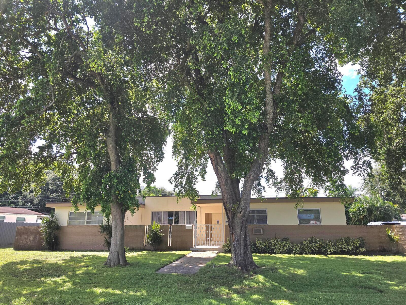 Property Photo: 6840 SW 16th Street FL 33023