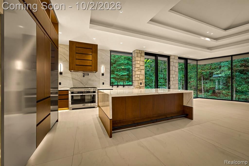 Property Photo:  3075 High Hillcrest Drive  MI 48843 