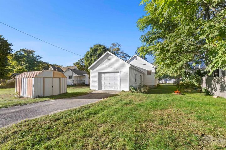 Property Photo:  714 James Street  MI 49635 