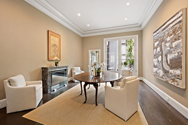 Property Photo:  9 E 77th Street  NY 10075 