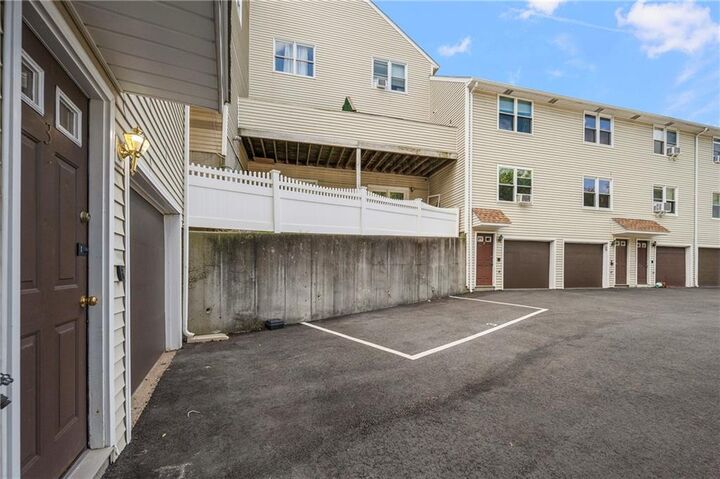 Property Photo:  10 Burleigh Street 3  RI 02904 