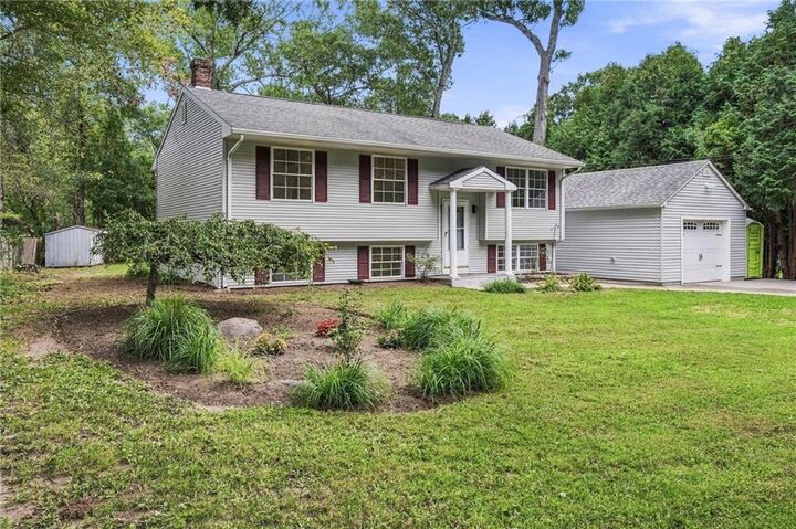 Property Photo: 7 Cedar Knoll Drive RI 02804