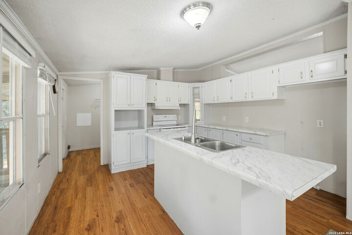 Property Photo: 23927 Wilted Oak TX 78264