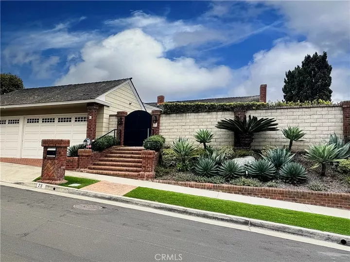 Property Photo:  25 Cambria  CA 92625 