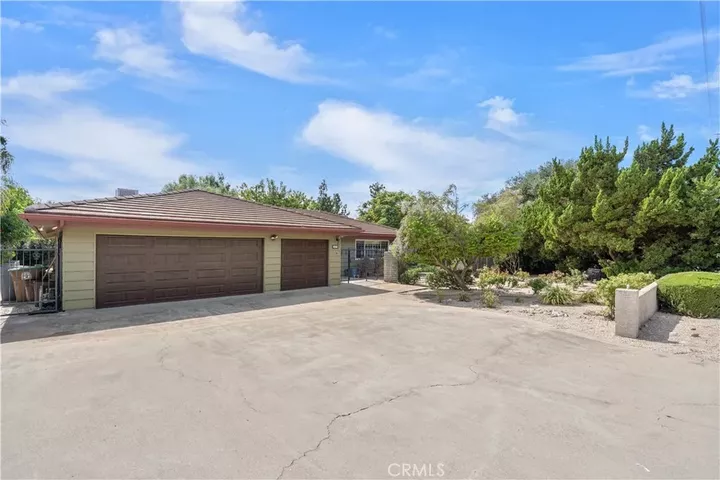 Property Photo:  1002 Pomello  CA 91711 
