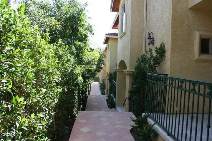 Property Photo: 2512 Montrose Avenue 9 CA 91020