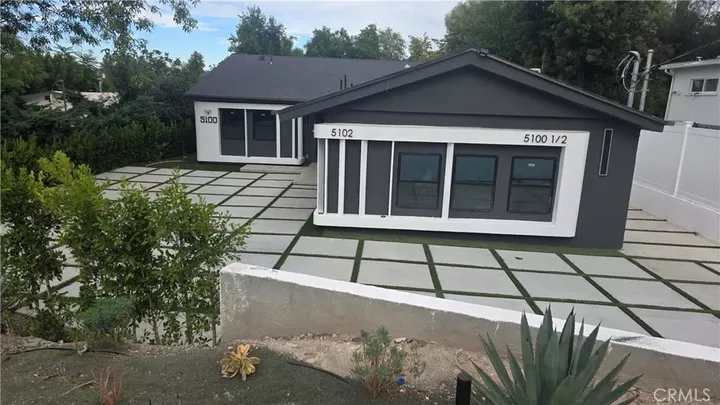 Property Photo:  5100 Fallbrook  CA 91364 