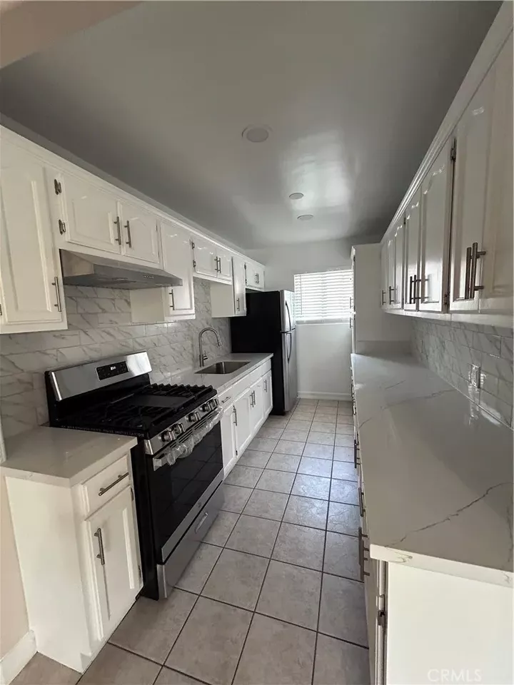 Property Photo: 9118 National 5 CA 90034