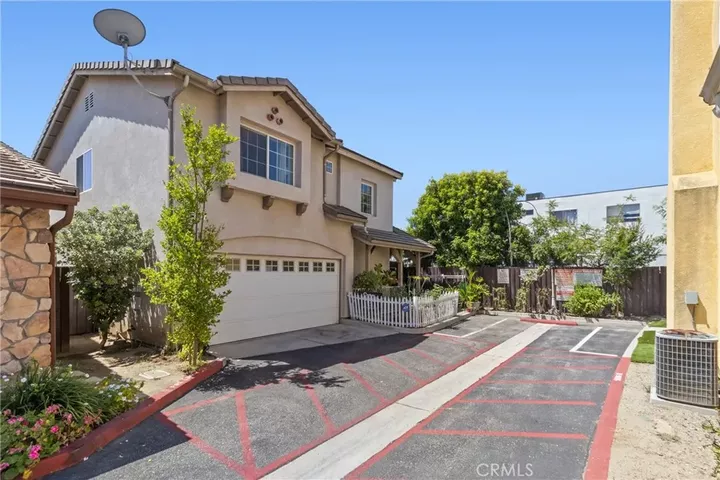 Property Photo:  14522 Day Lily  CA 91402 