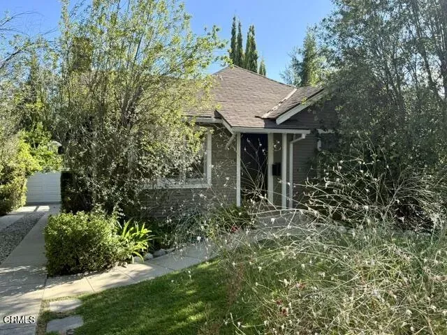 Property Photo:  2040 Queensberry Road  CA 91104 
