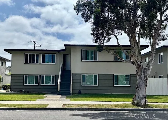 Property Photo:  2904 Peppertree Lane  CA 92626 