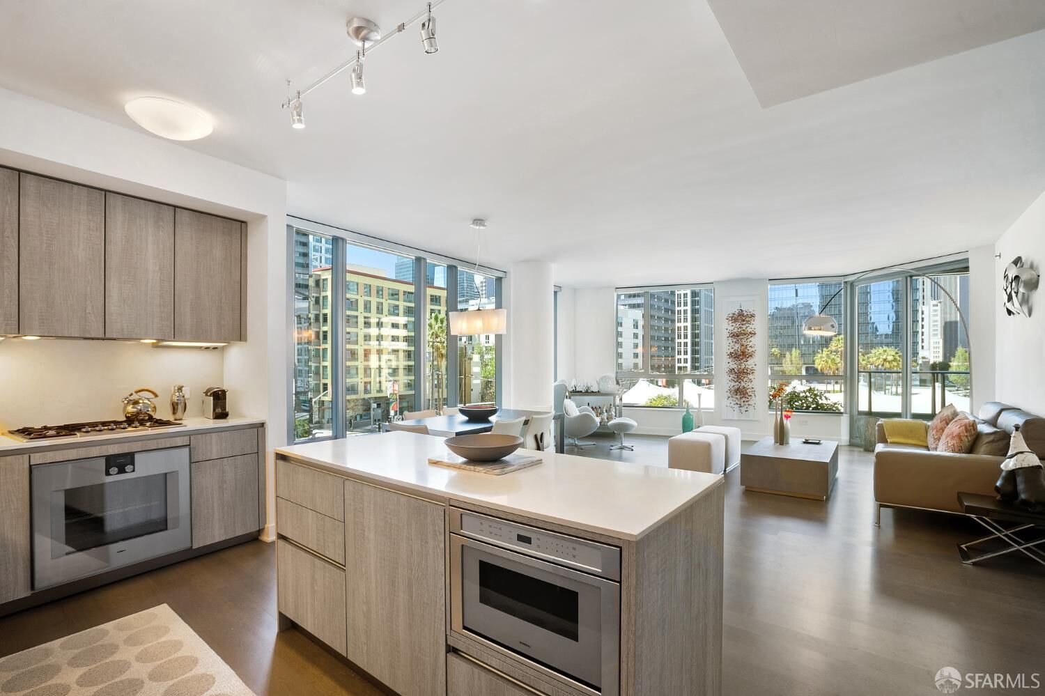 Property Photo: 318 Main Street 5B CA 94105